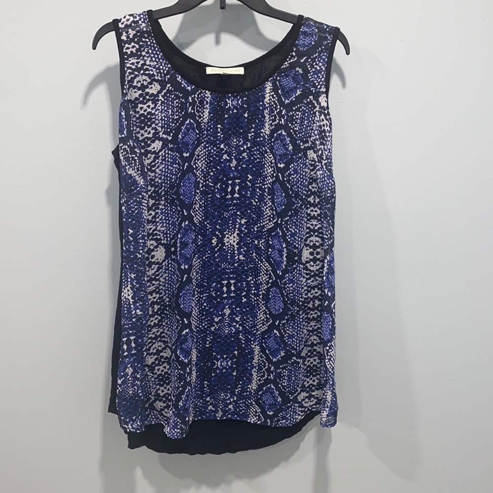 Navy black and white print tank top
